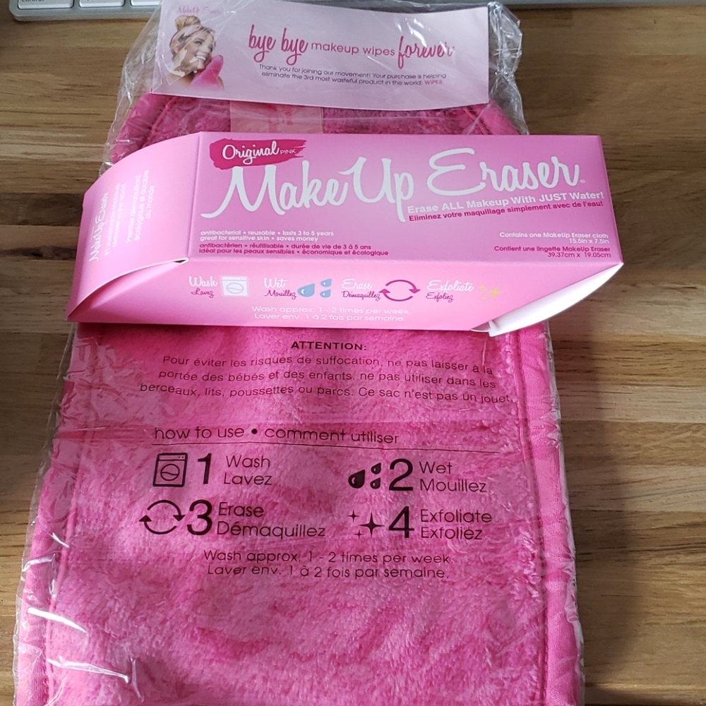 NIB Make Up Eraser